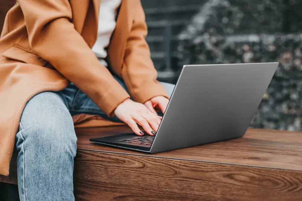 Standardy lokalizacji – dlaczego wielojęzyczność definiuje najlepsze platformy online w Polsce?