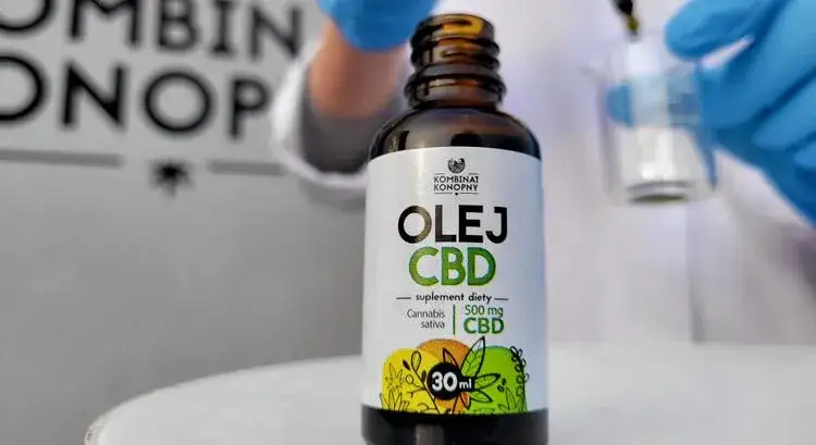 Olej konopny dla dzieci – bezpieczeństwo, korzyści i dawkowanie