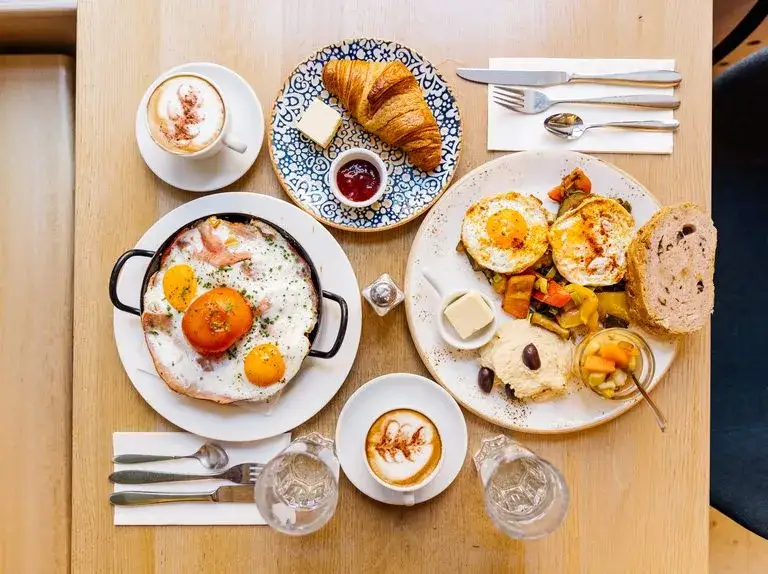 Co zjeść w Wiedniu? Odkryj najlepsze lokalne specjały i restauracje