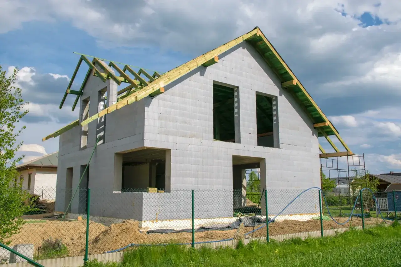 Ile trwa budowa domu? Czas do stanu deweloperskiego