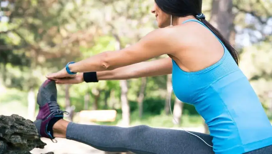 Jak szybko pozbyć się zakwasów po treningu – skuteczne metody i porady