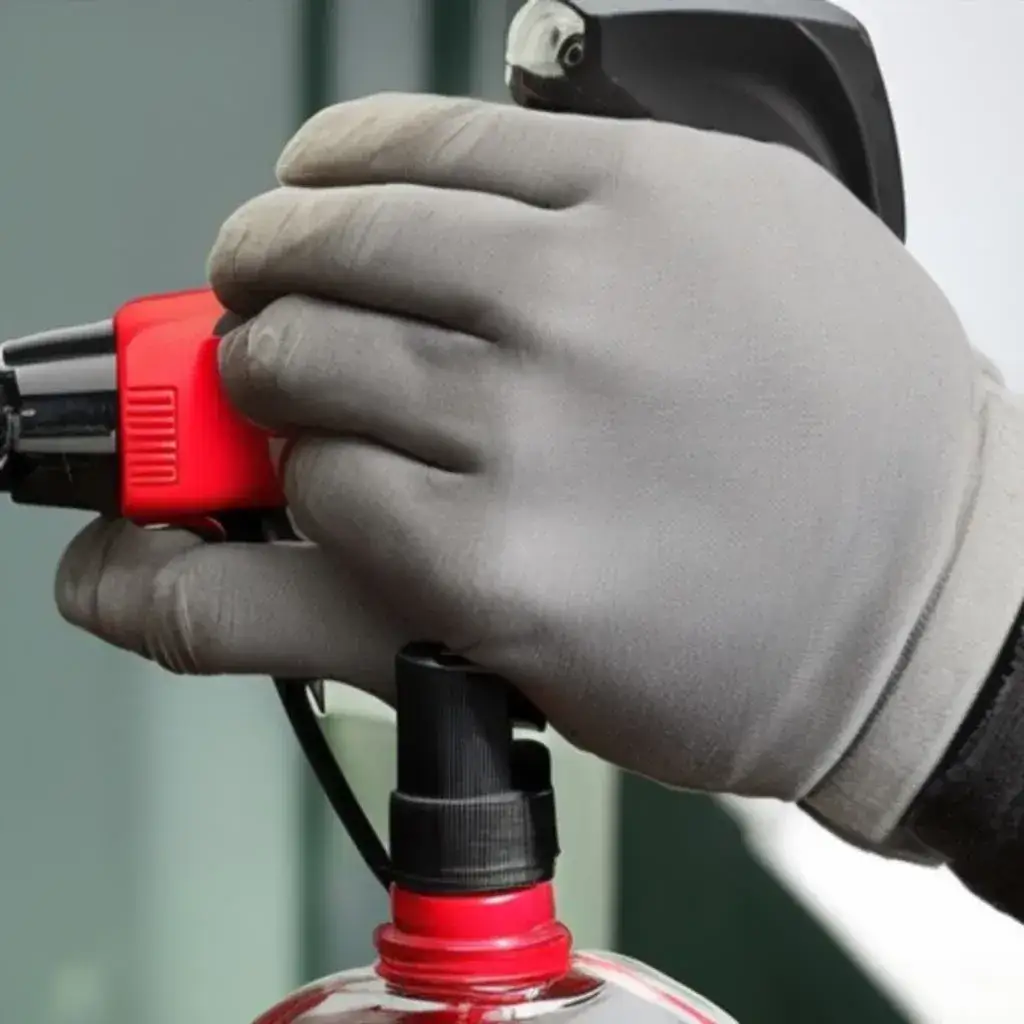 Zepsowany opryskiwacz? Poznaj skuteczne sposoby naprawy krok po kroku