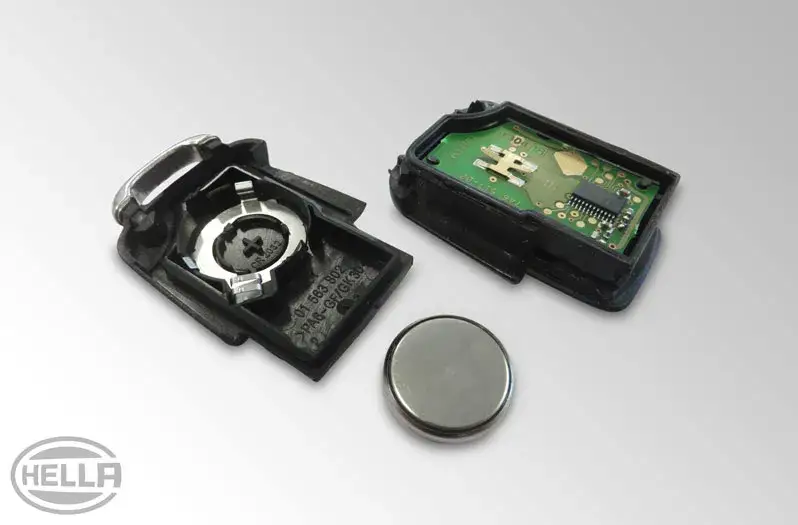 Jak łatwo wymienić baterię w kluczyku Volkswagena Passata B5 - kompletna instrukcja krok po kroku