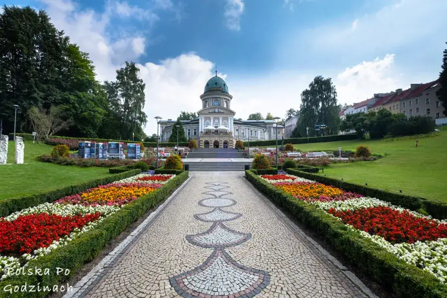 Najciekawsze atrakcje turystyczne Lądka-Zdroju: kompletna lista miejsc 2025