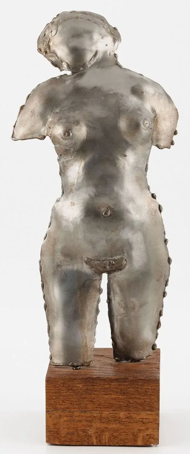 Akt kobiecy – co to znaczy i jakie ma znaczenie w sztuce i kulturze?