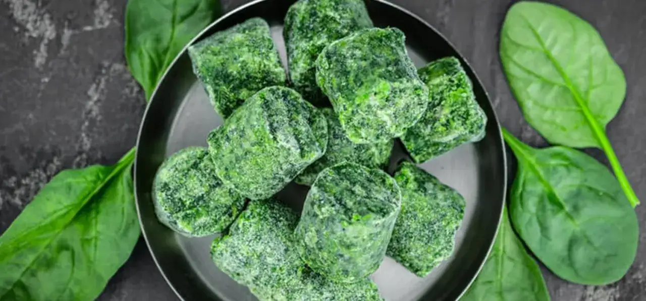 Prosty sposób jak mrozić szpinak: 5 kroków do idealnego mrożenia w domu