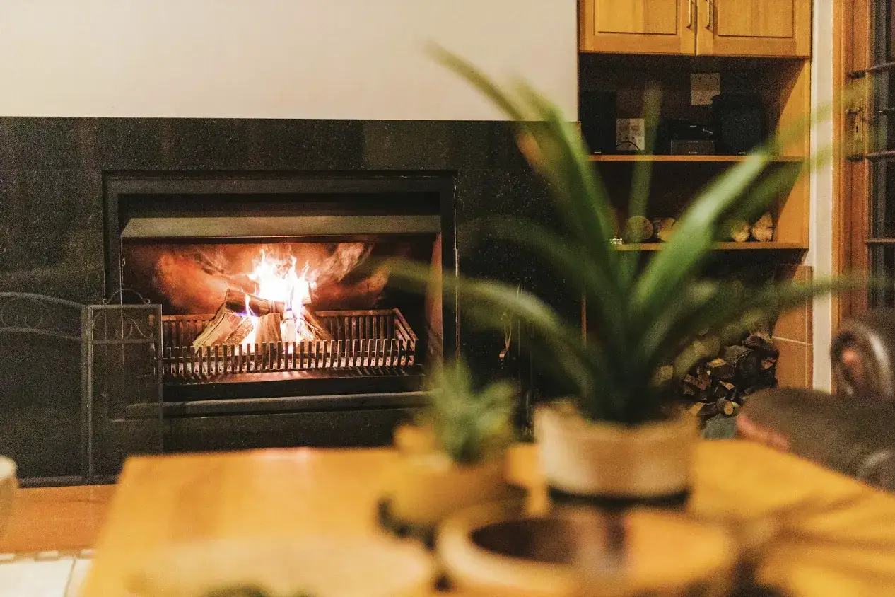 Sklep z kominkami – jak wybrać idealny model do swojego domu?