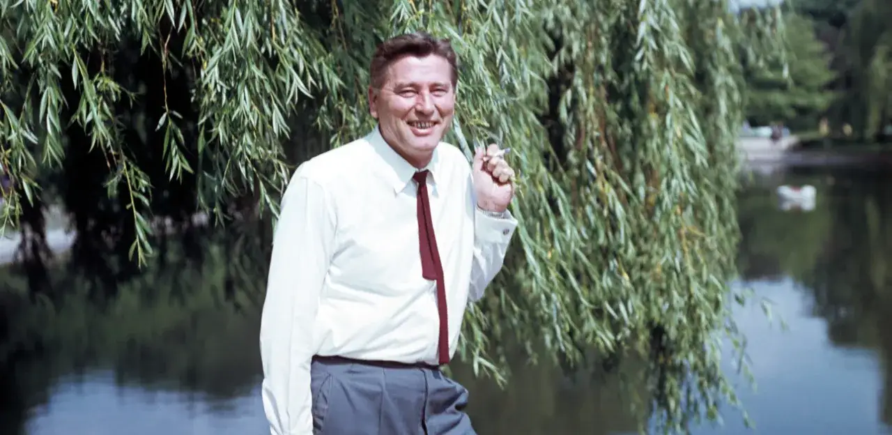 Tadeusz Schmidt: Wybitny Aktor Teatralny i Filmowy w Polsce