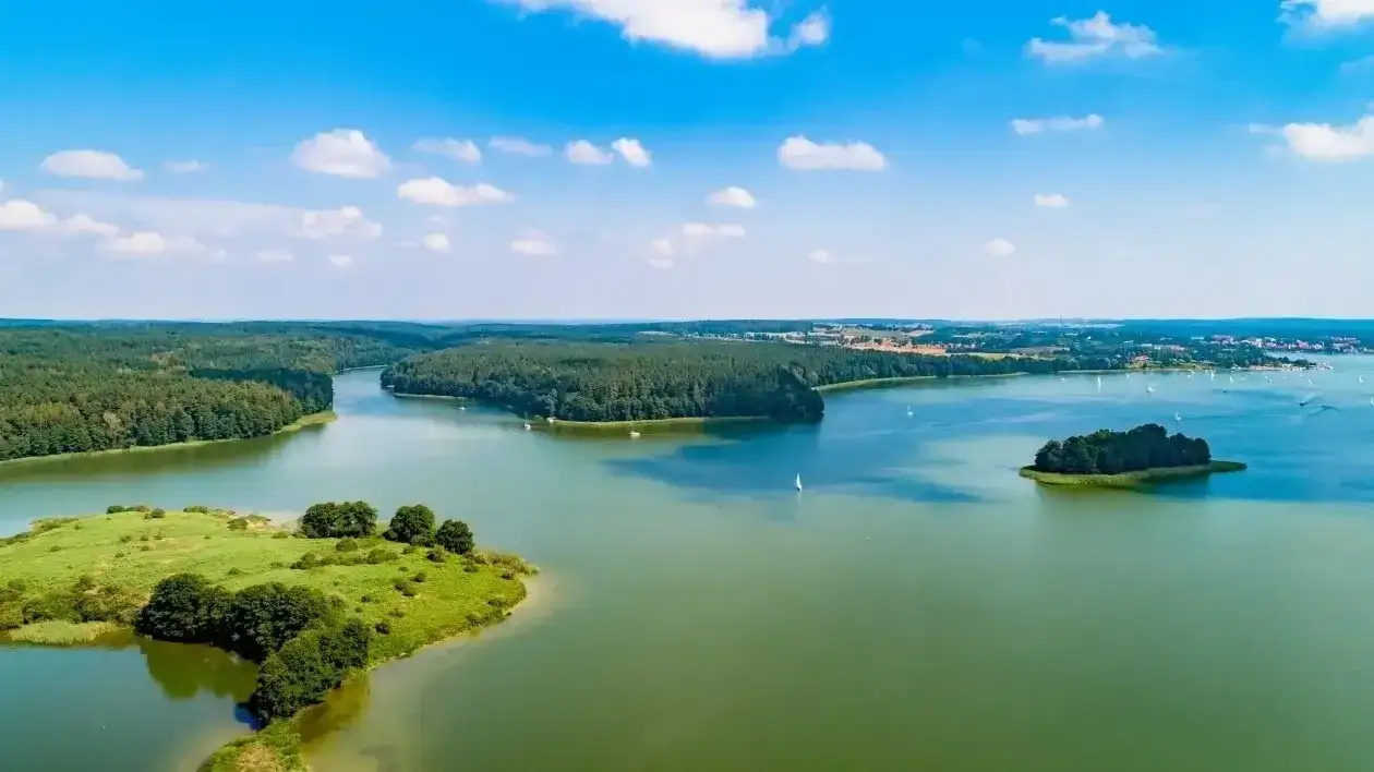 Jezioro Ryńskie: ukryte skarby i atrakcje, które musisz poznać