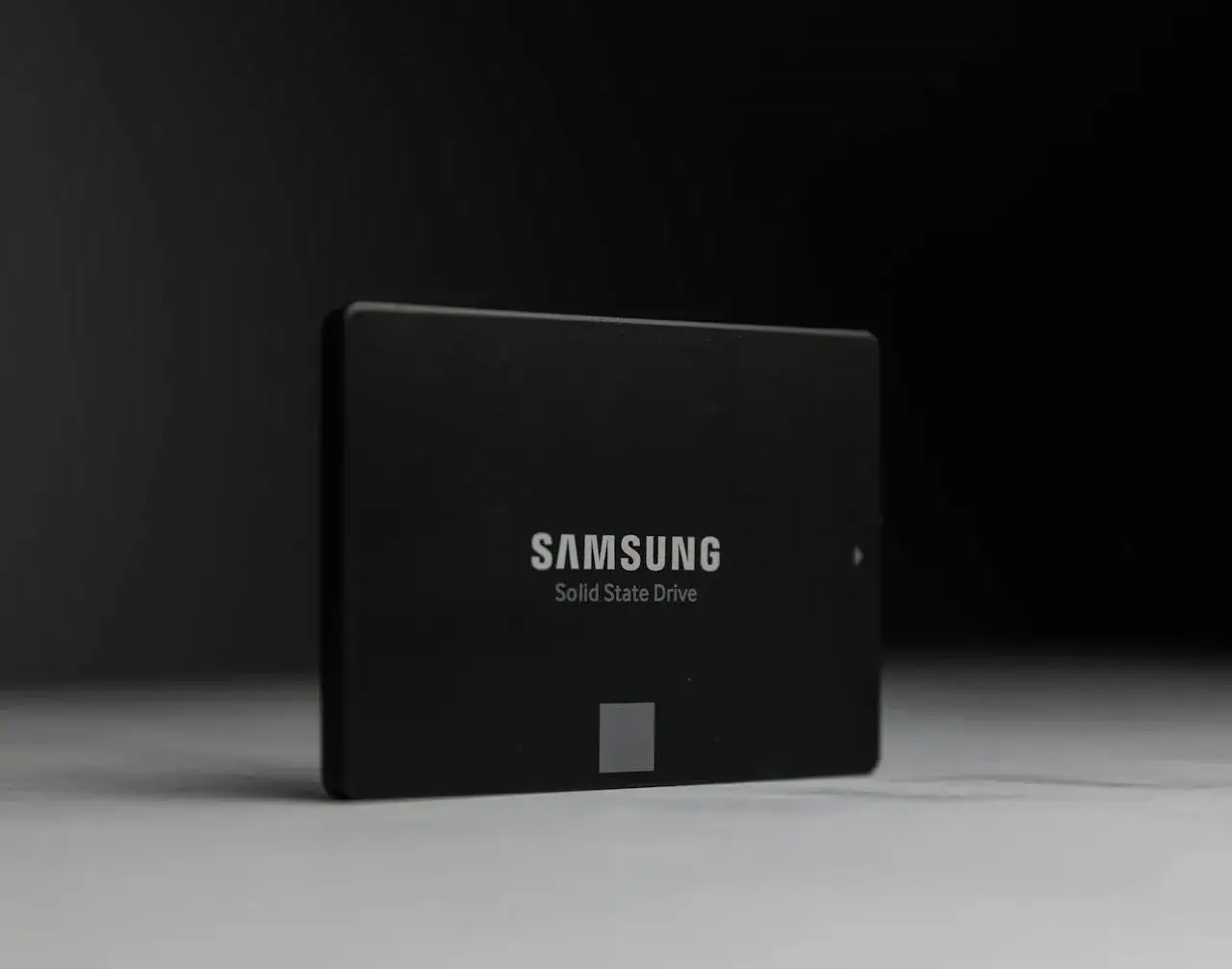 Jak dysk SSD wpływa na pracę całego komputera? Wyjaśniamy