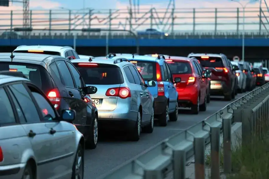 Ile punktów karnych grozi za brak pasów bezpieczeństwa? Sprawdź konsekwencje!