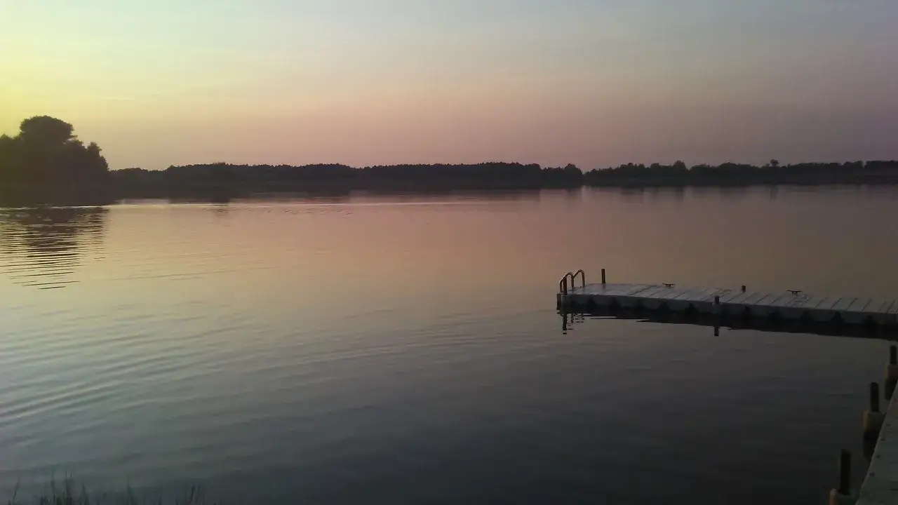 Jezioro Brdowskie: najpopularniejsze miejsca na relaks i aktywny wypoczynek