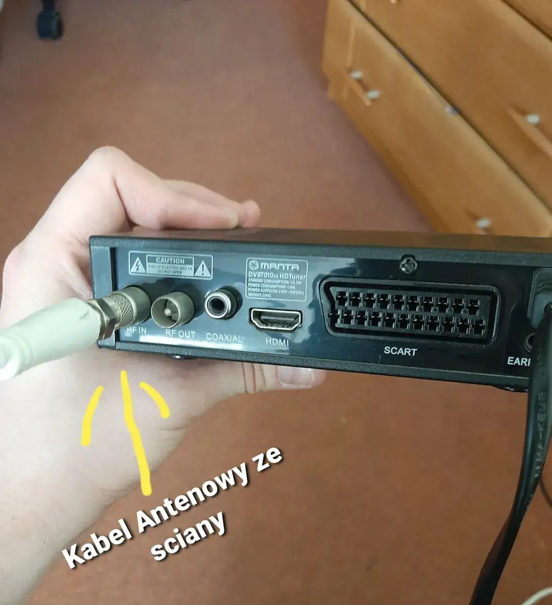 Prosty sposób podłączenia kabla antenowego do dekodera bez stresu