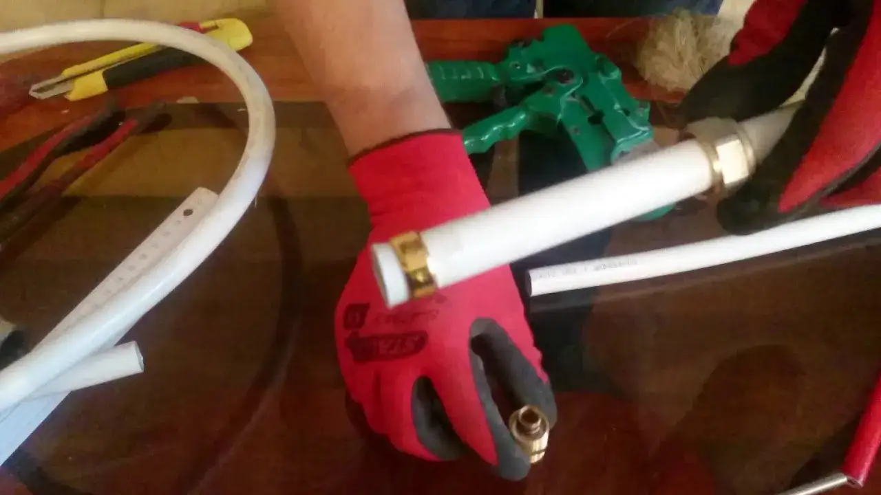 Jak połączyć rurę stalową z PEX - proste metody i techniki łączenia