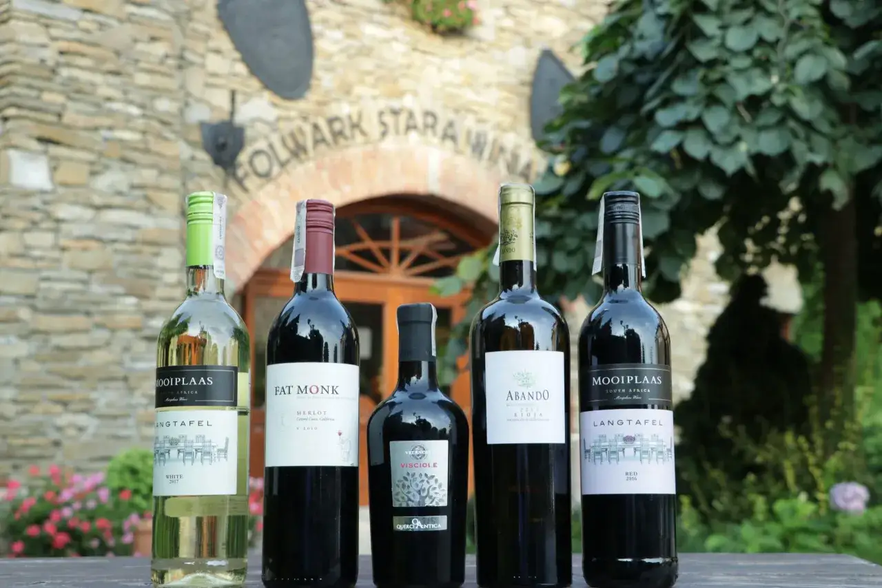 Jak dać wino na wesele - najlepsze wybory i praktyczne porady