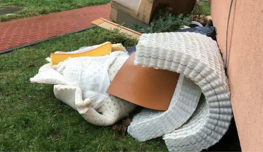 Gdzie wyrzucić materac i uniknąć problemów z nielegalnym składowaniem