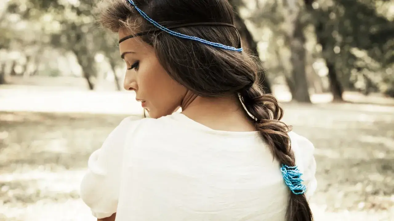 Najprostsze fryzury boho na co dzień - zainspiruj się i stwórz je sama