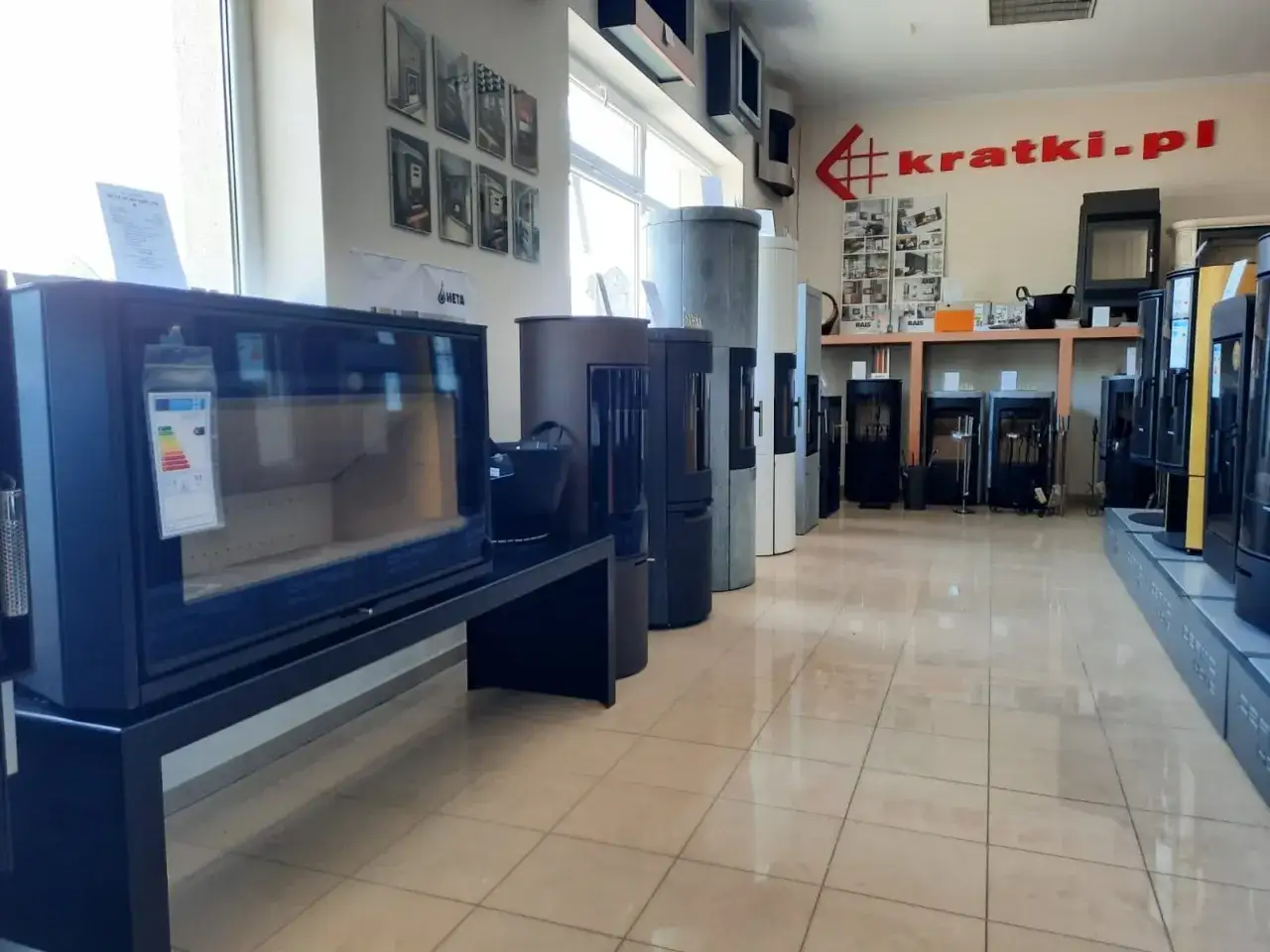 Kominek na pellet czy warto? Poznaj wady i zalety tego rozwiązania