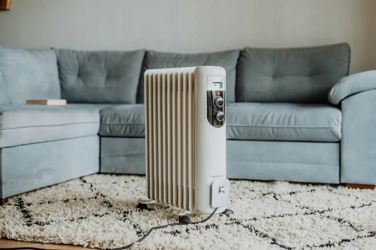 Jaki grzejnik elektryczny do pokoju 40m² zapewni komfort i oszczędności?