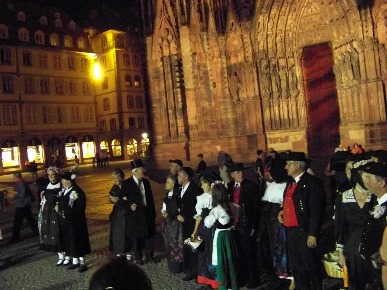 Alzatczycy: tajemnice kultury i tożsamości między Francją a Niemcami