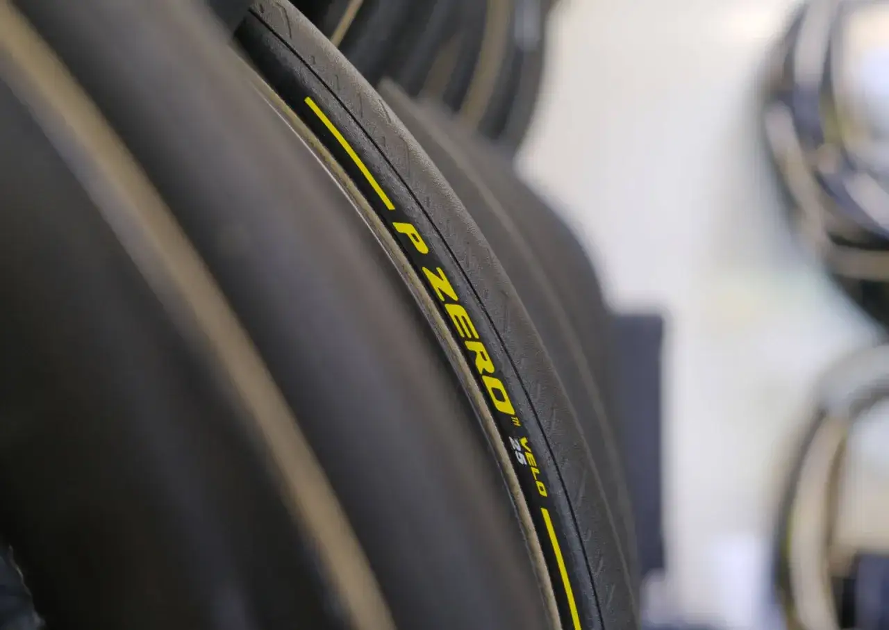 Jakie ciśnienie w oponie rowerowej? Uniknij problemów z bezpieczeństwem