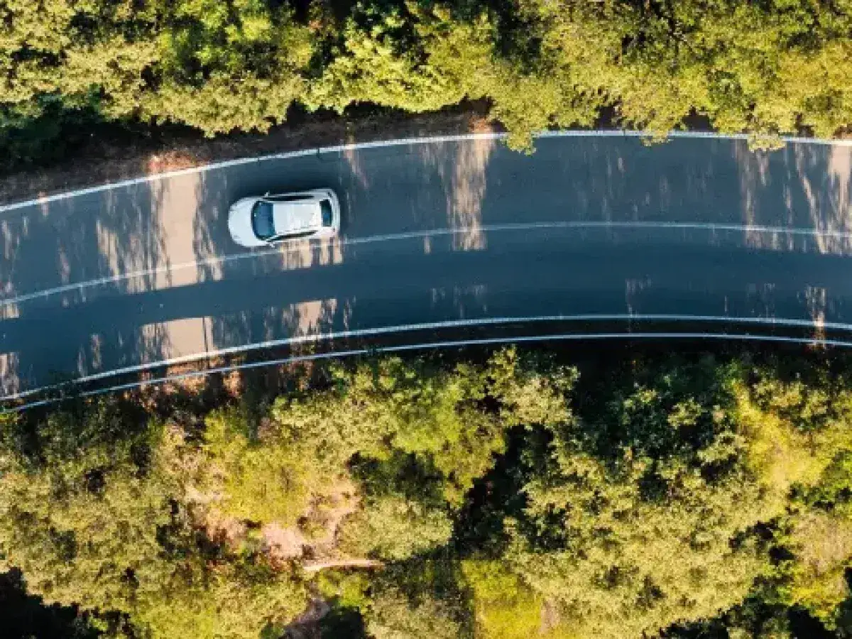 Ile kilometrów przejedzie samochód elektryczny? Zaskakujące fakty o zasięgu