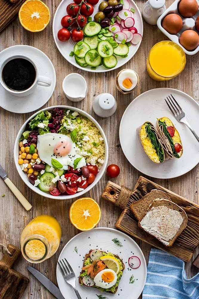 Najlepsze pomysły na zdrowe śniadania na redukcję – proste i skuteczne przepisy