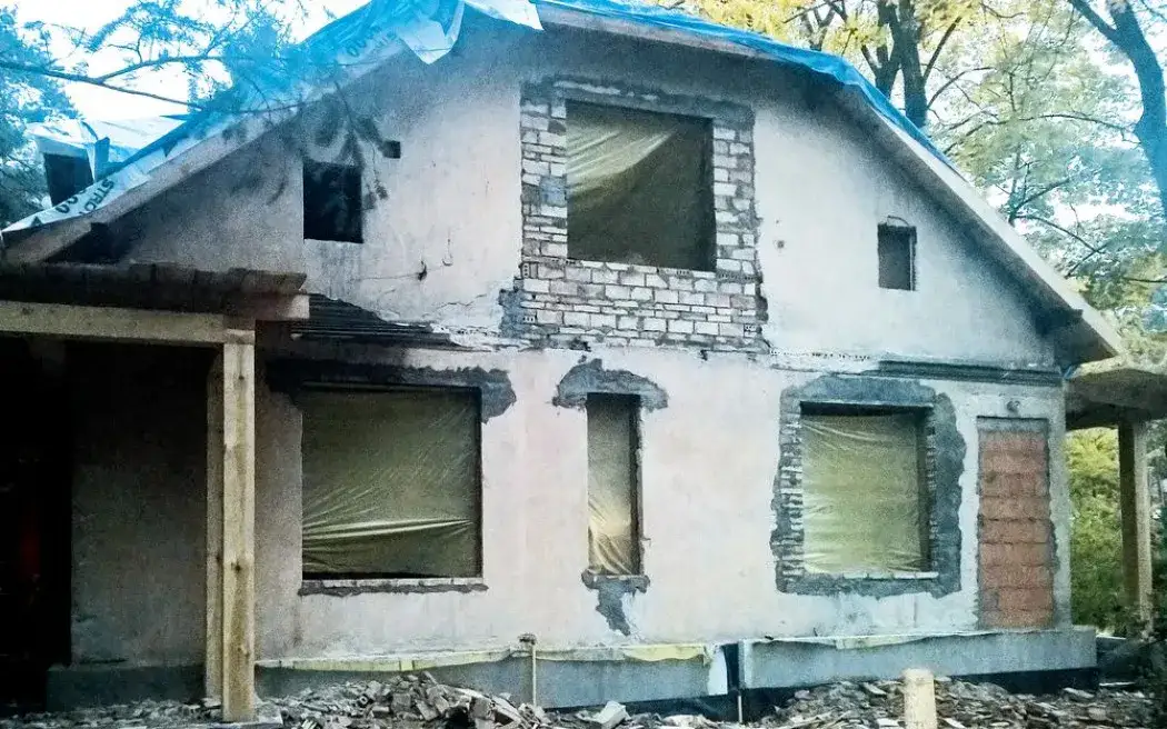 Ile kosztuje remont elewacji kamienicy? Przegląd wydatków i oszczędności