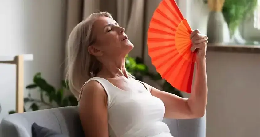Jak długo trwają uderzenia gorąca przy menopauzie – co musisz wiedzieć