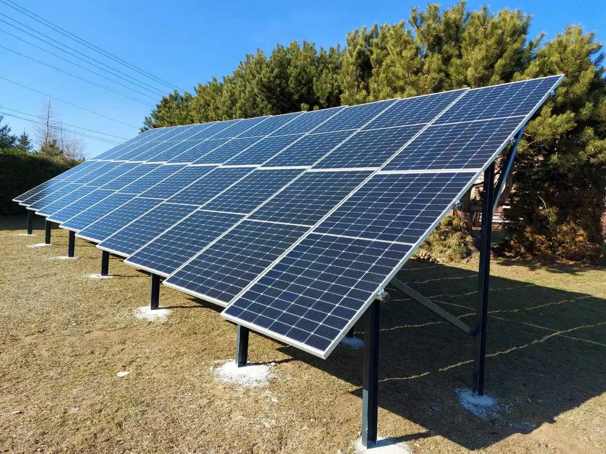 Tańsza energia dla firm i przedsiębiorców - jak obniżyć rachunki za prąd w 2025 roku?