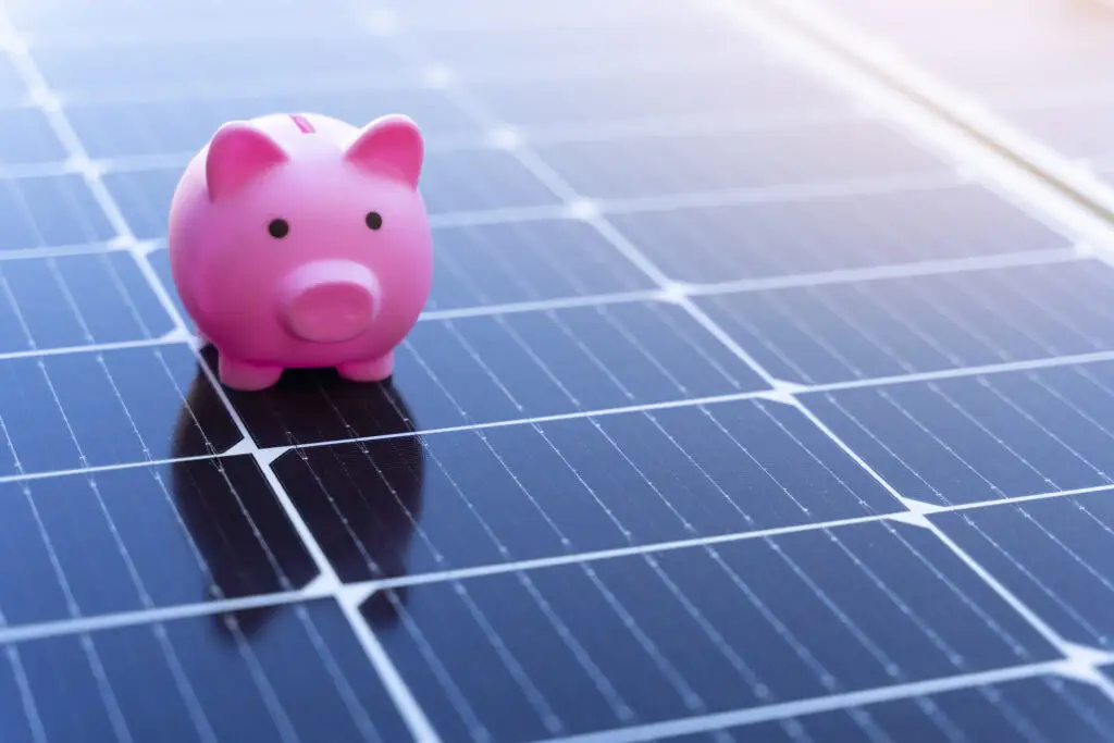 Ile kosztuje instalacja fotowoltaiczna 10kw? Sprawdź cenę z montażem i liczbę paneli
