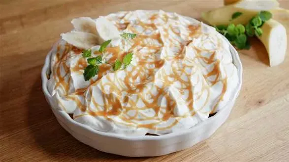 Banoffee – ciasto z bananami w karmelu