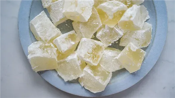 Galaretki z syropu z kwiatów czarnego bzu