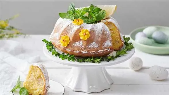 Wielkanocna babka z pomelo 