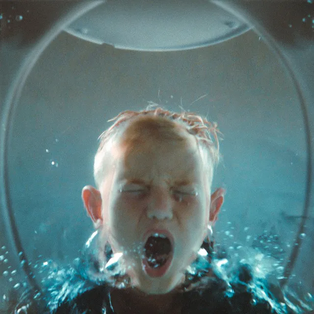 Screaming Underwater • Cały album • Wszystkie utwory • Wykonawca