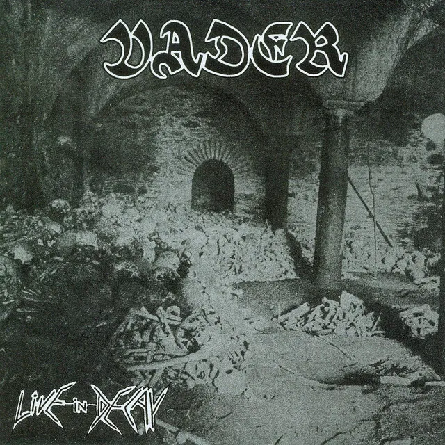 Live in decay • Cały album • Wszystkie utwory • Wykonawca