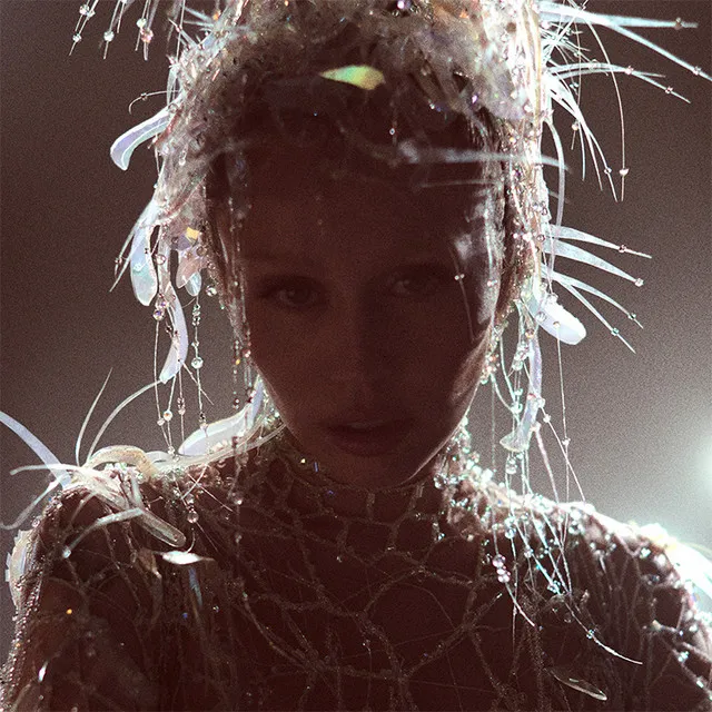 Miley Cyrus • Dyskografia • Życiorys • Utwory