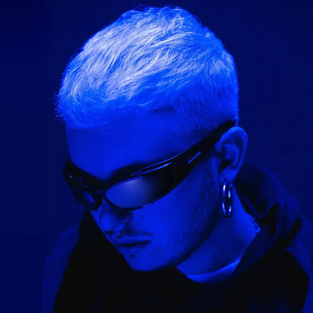 Blue Moon (Interlude) • Cały album • Wszystkie utwory • Wykonawca