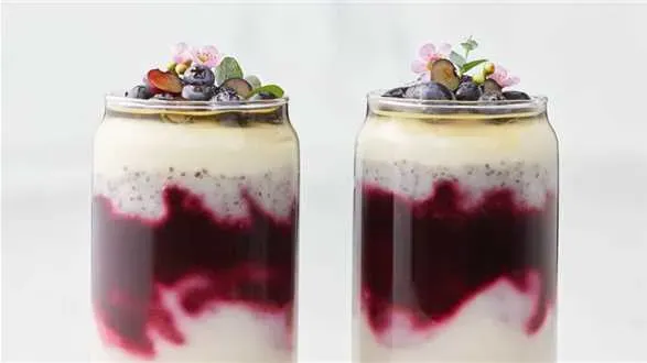 Budyń migdałowy z chia