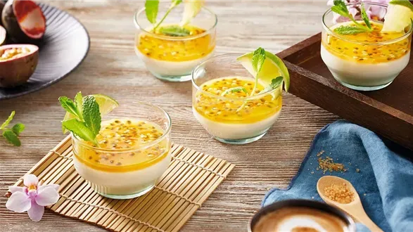 Kokosowa panna cotta w stylu azjatyckim