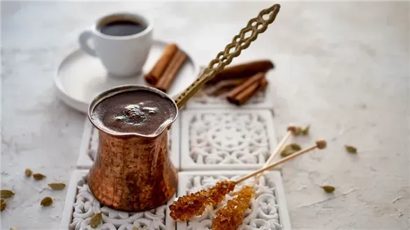 Kawa po turecku z kardamonem