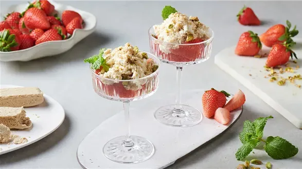 Lody chałwowe z serka wiejskiego