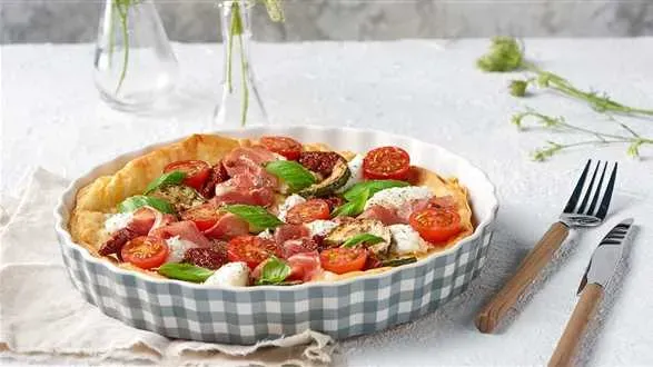 Tarta z cukinią i kozim serem 