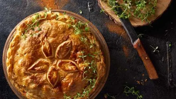 Tourte z kurczakiem, porem i tymiankiem