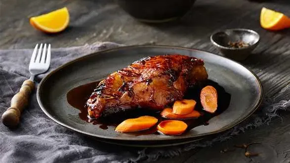 Indyczka glazurowana miodem i piwem