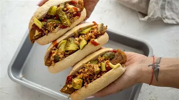 Wegańskie hot dogi z soczewicy