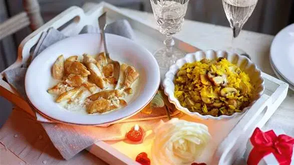 Kurczak w śmietanie z szampanem i pilawem grzybowym