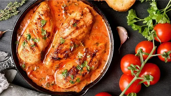 Kurczak w sosie pomidorowym