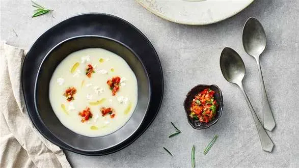 Zupa porowo-ziemniaczana