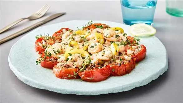 Krewetki zapiekane w pomidorach